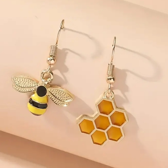 Bee & Honeycomb Mismatched Earrings (New) - Picture 2 of 2